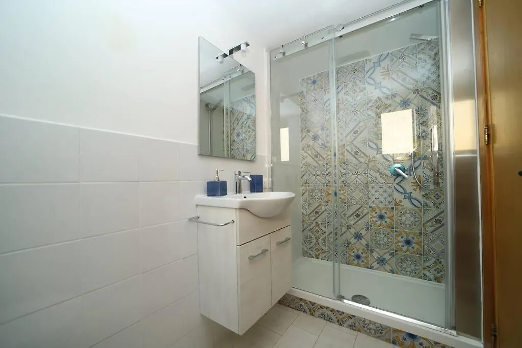 Appartamento Colonna House Casa Tra La Zisa E La Cattedrale Palermo Italia