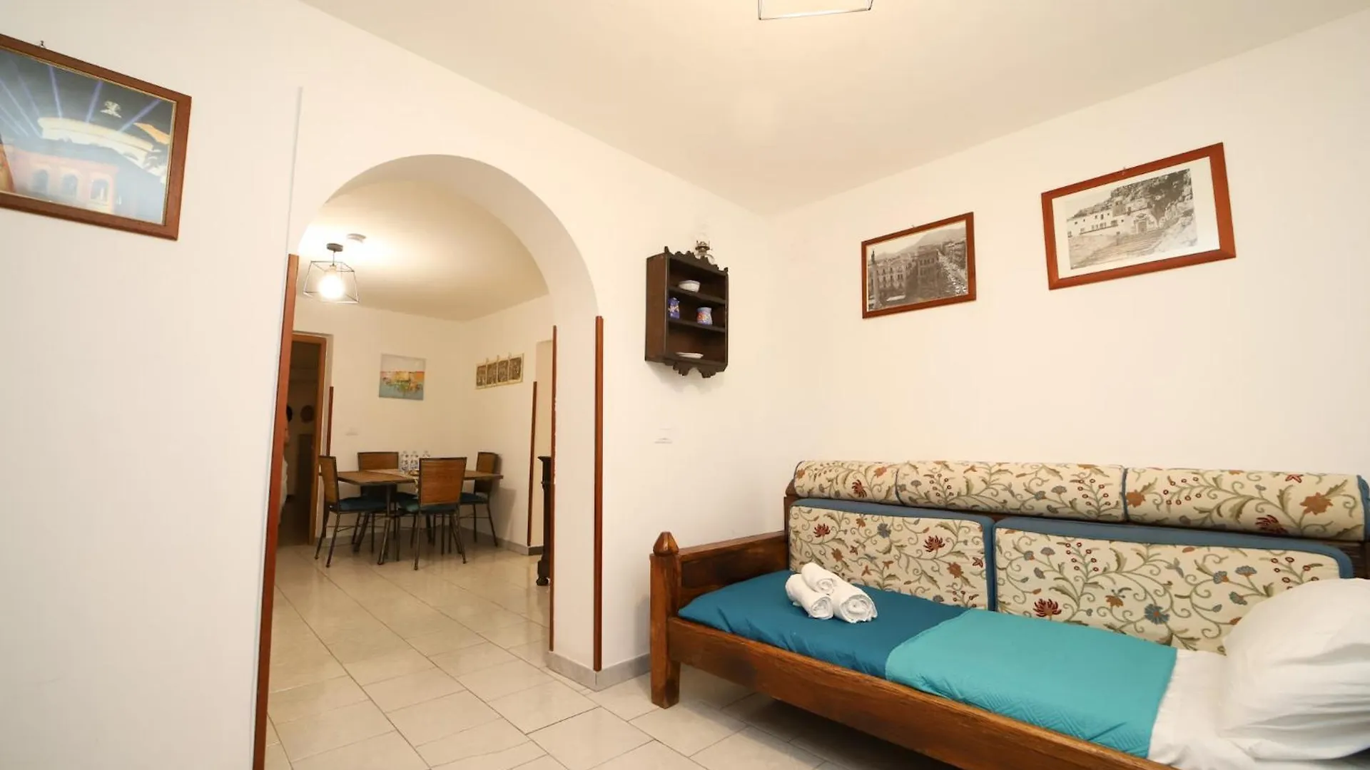 Appartamento Colonna House Casa Tra La Zisa E La Cattedrale Palermo Italia
